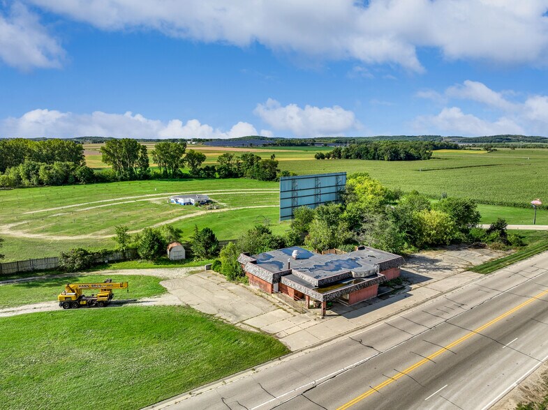 Primary Photo Of W6315 US Highway 18, Jefferson Sports And Entertainment For Sale