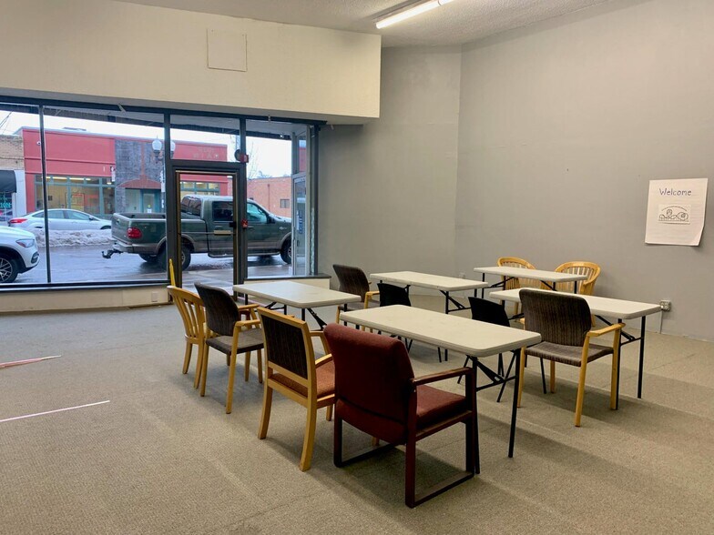 More Photos Of 1011 Main St, Klamath Falls Storefront Retail Office For Lease