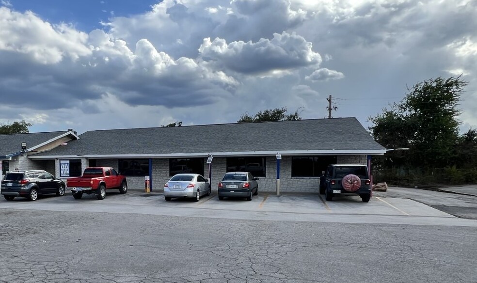 Primary Photo Of 2435 W Ranch Road 1431, Kingsland Flex For Lease