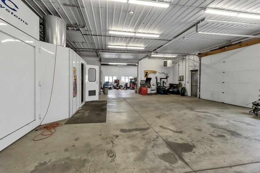 More Photos Of 7120 Seneca St, Elma Warehouse For Lease