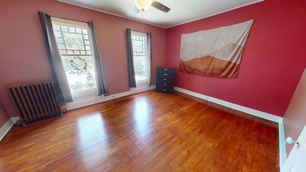 More Photos Of 58 Market St, Onancock Office Residential For Sale