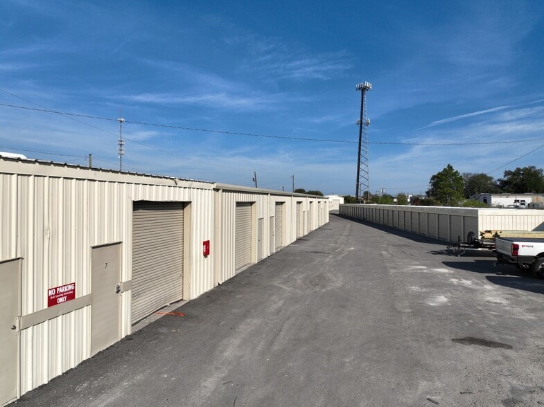 More Photos Of 2810 Maine Ave, Lakeland Warehouse For Sale