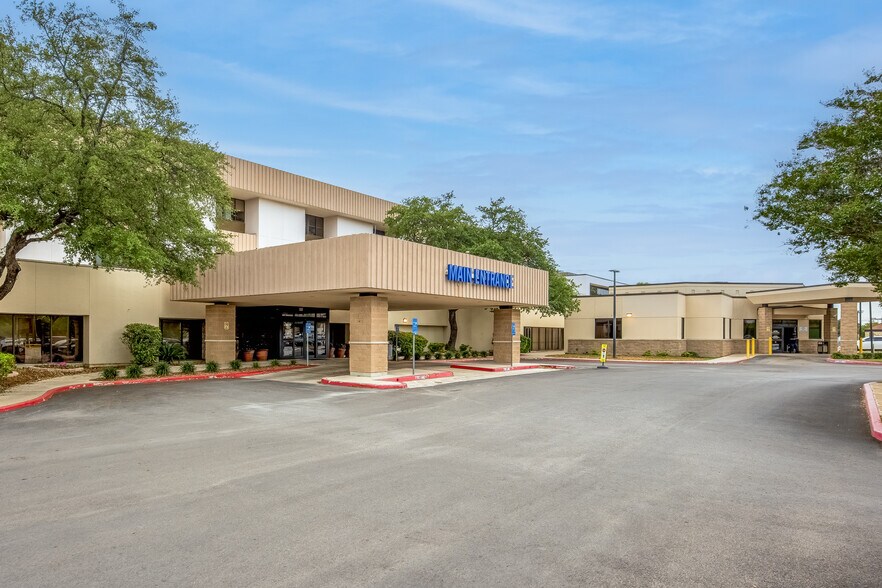 More Photos Of 7400 Barlite Blvd, San Antonio Medical For Lease