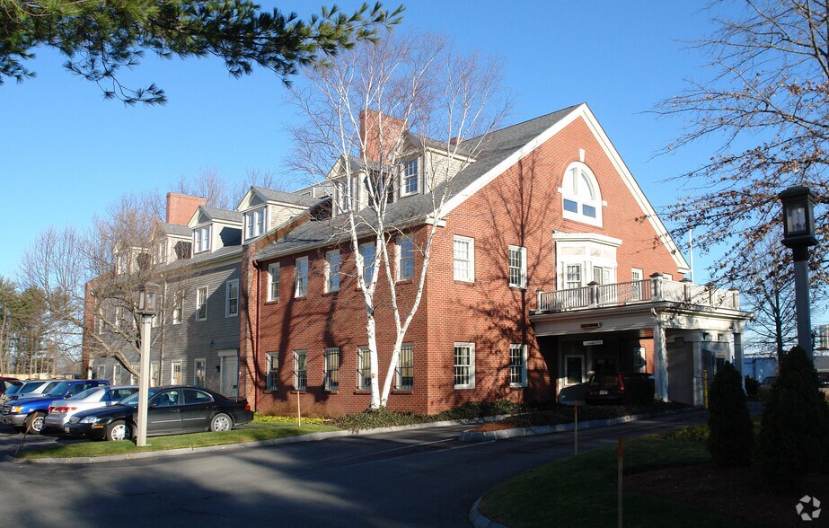 More Photos Of 161 S Main St, Middleton Medical For Lease