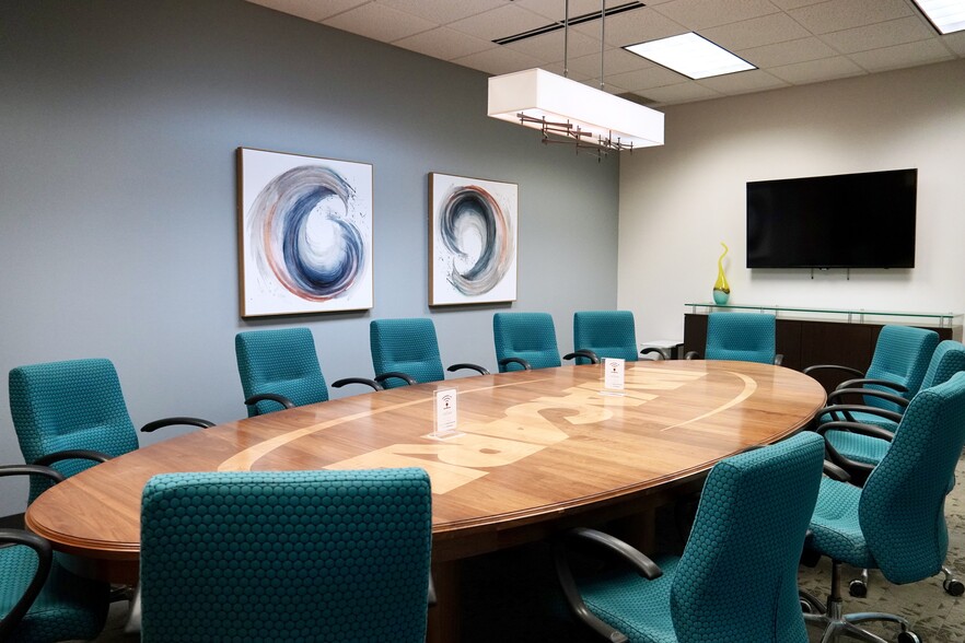 More Photos Of 15 Worthington Access Dr, Maryland Heights Coworking Space