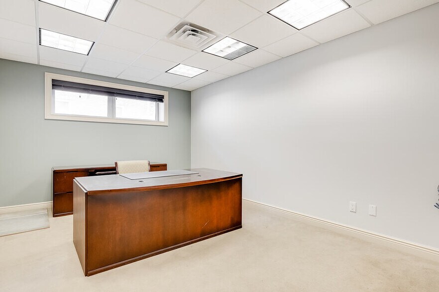 More Photos Of 181 Main St, Huntington Medical For Lease