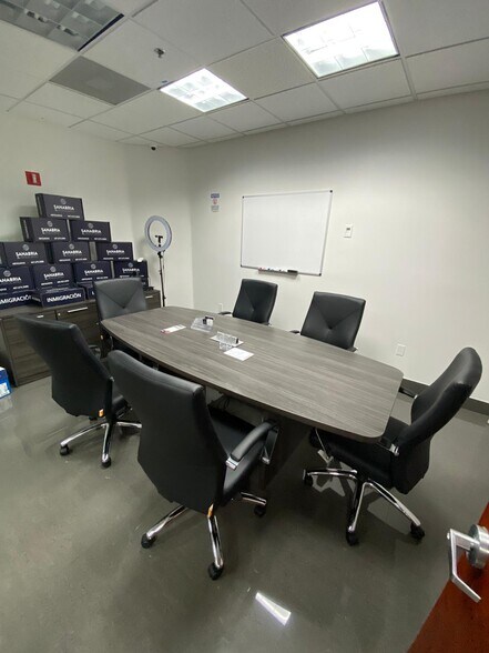 More Photos Of 10508 N Kendall Dr, Miami General Retail For Lease