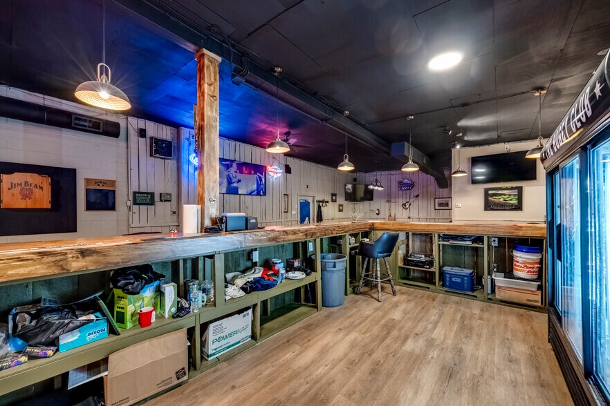 More Photos Of 422 Fryes Ln, Danville Sports And Entertainment For Sale