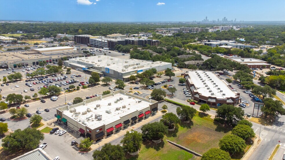 More Photos Of 2525 Anderson Ln W, Austin Unknown For Lease