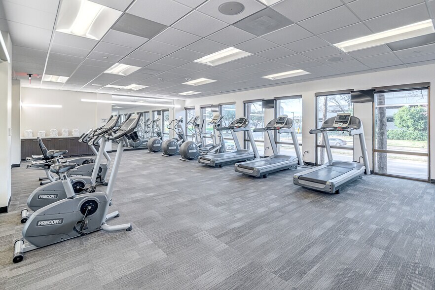 More Photos Of 5020 Riverside, Irving Unknown For Lease