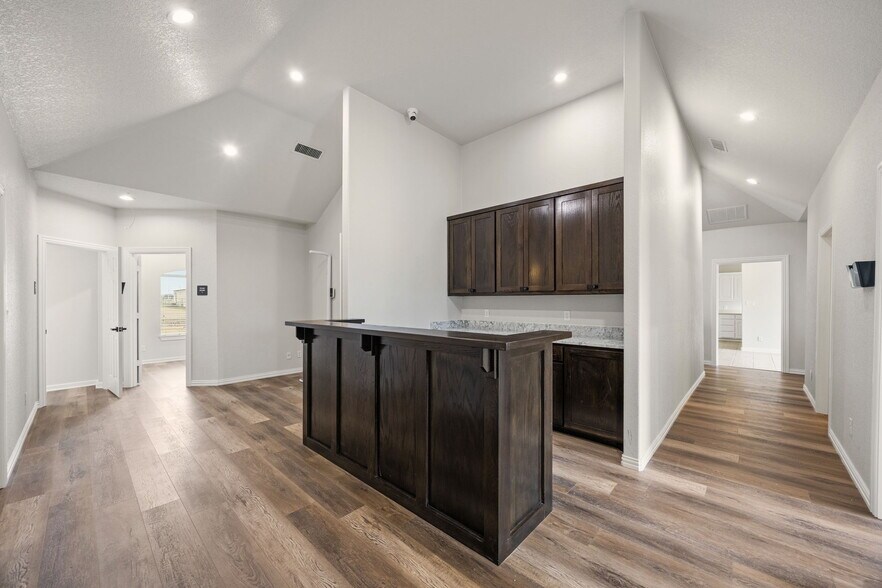 More Photos Of 401 Center Court Dr, Bridgeport Medical For Sale