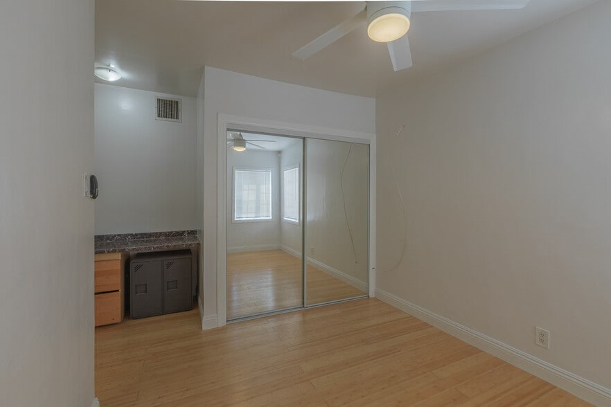 More Photos Of 1544 Anaheim St, Harbor City Storefront Retail Residential For Sale