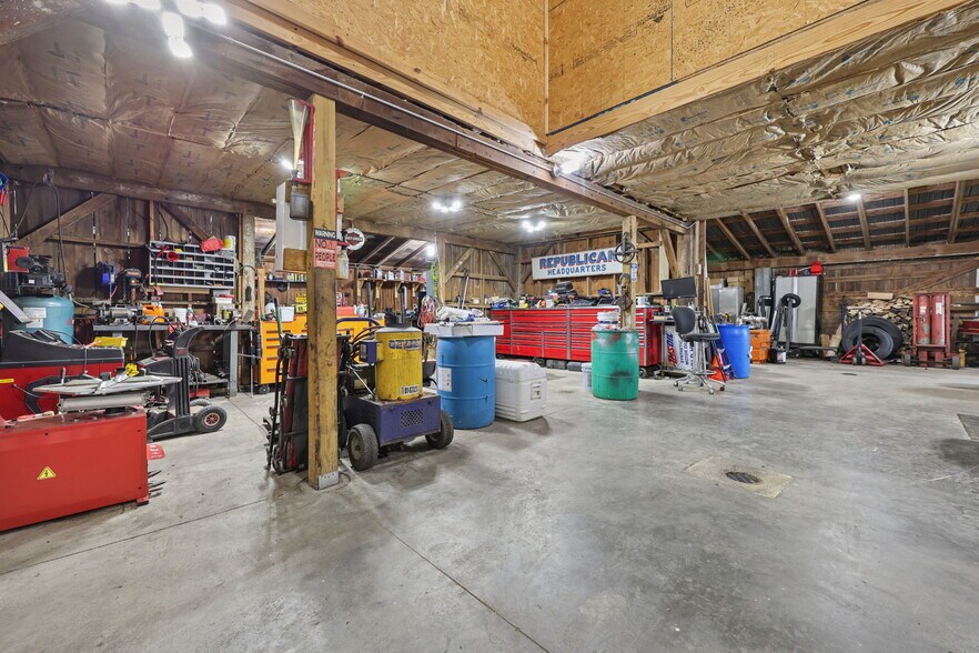 More Photos Of 1520 Island Rd, Circleville Multifamily For Sale
