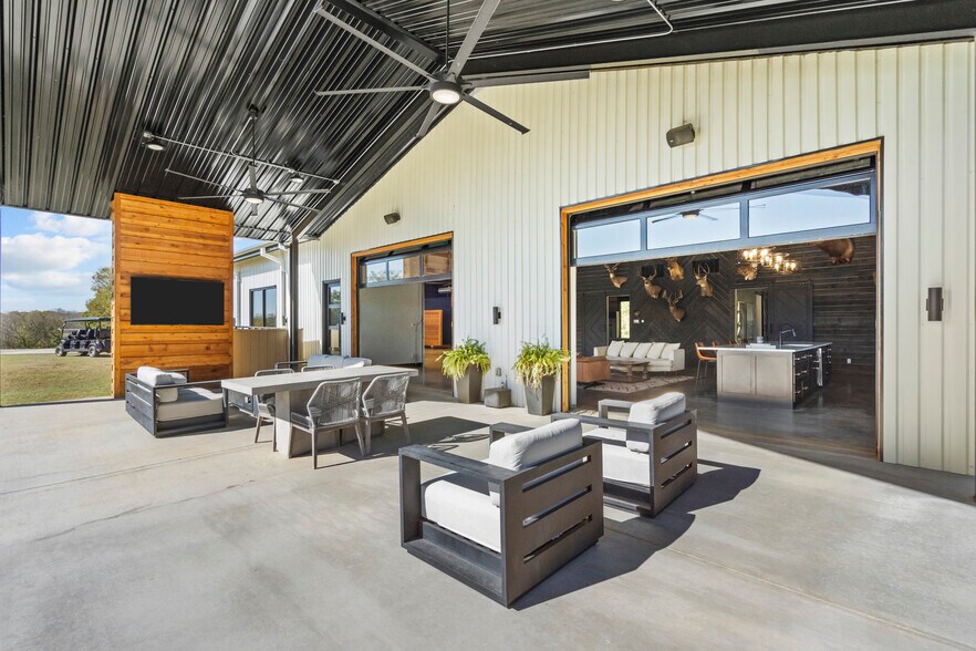 More Photos Of 9016 Private Road 2329, Terrell Lodge Meeting Hall For Sale