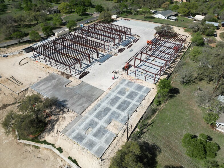 More Photos Of 7000 Airport Rd, Georgetown Flex For Lease