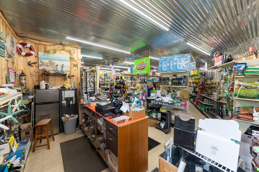 More Photos Of 7861 Mystic Lake Dr, Lake Storefront For Sale