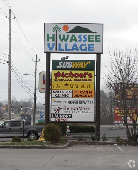 More Photos Of 856-880 Tennessee Ave, Etowah Unknown For Lease