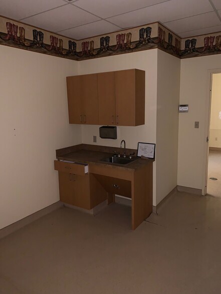 More Photos Of 112 W Main St, Homer Self Storage For Lease