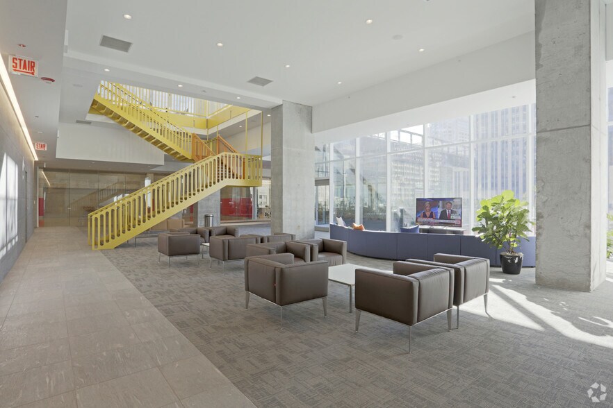 More Photos Of 220 E Illinois St, Chicago Apartments For Lease