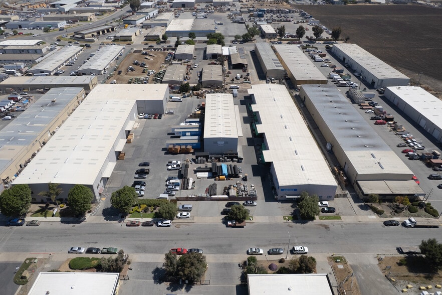 More Photos Of 1359 Dayton St, Salinas Warehouse For Lease