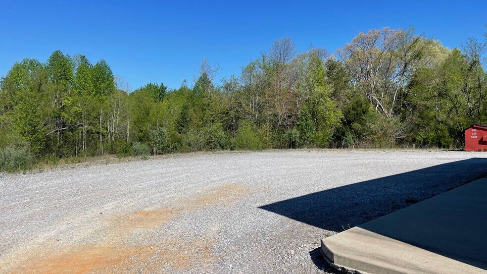 More Photos Of 15617 TN-111, Spencer General Retail For Sale