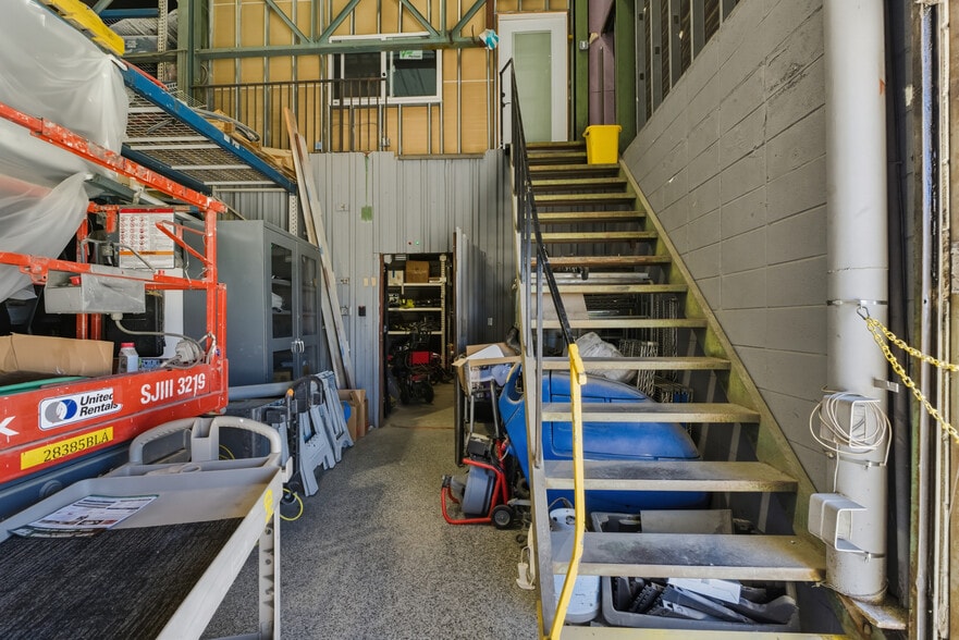 More Photos Of 3468 Hancock St, San Diego Warehouse For Sale