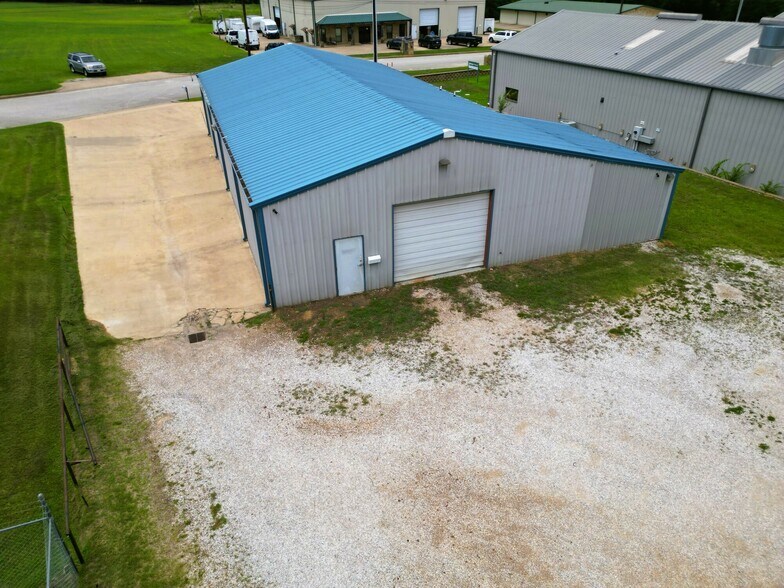 More Photos Of 10291 Robinson Dr, Tyler Industrial For Lease