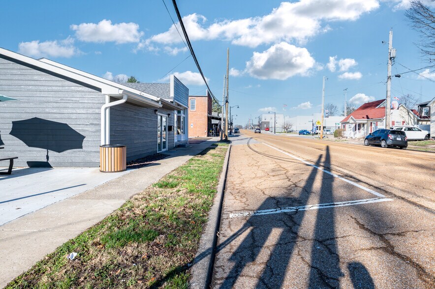 More Photos Of 213 E Market St, Troy Office For Sale