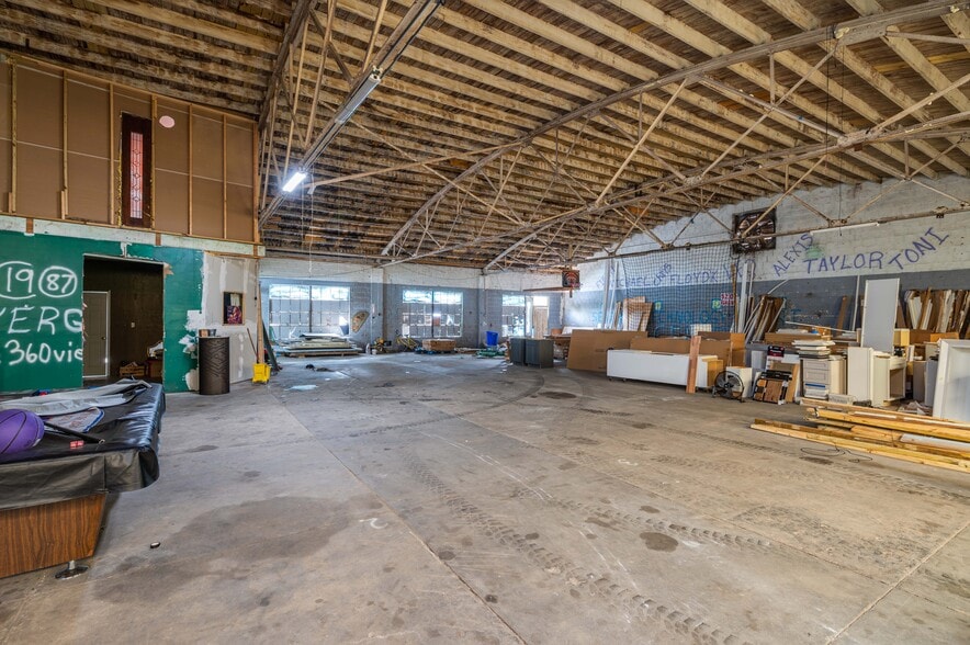 More Photos Of 322 S Scenic Hwy, Lake Wales General Retail For Sale