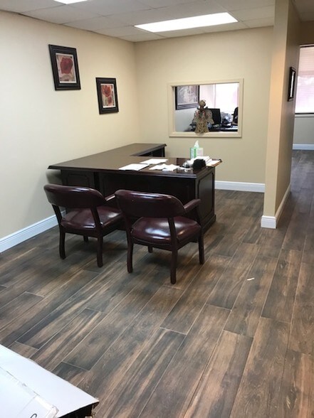 More Photos Of 825 E Southmore Ave, Pasadena Medical For Lease