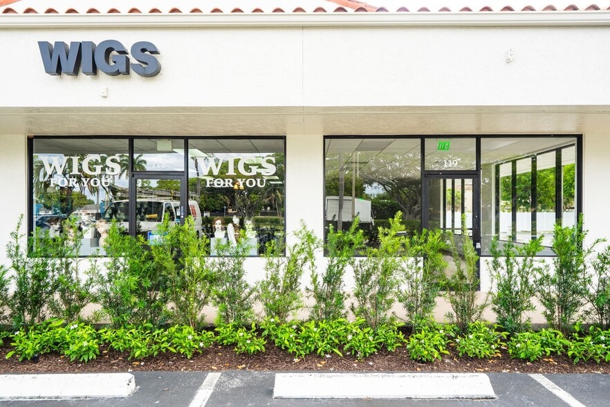 More Photos Of 450 NE 20th St, Boca Raton General Retail For Lease