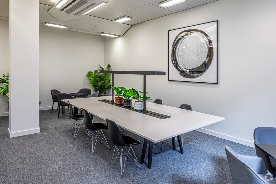 More Photos Of 55 Baker St, London Office For Lease