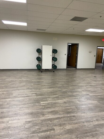 More Photos Of 2704 Highmarket St, Georgetown Freestanding For Sale