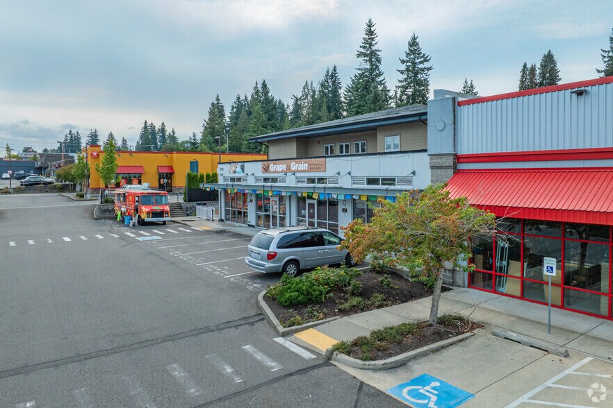 More Photos Of 6502 Evergreen Way, Everett General Retail For Lease