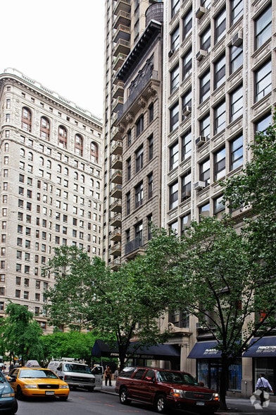 More Photos Of 11 E 22nd St, New York Apartments For Lease