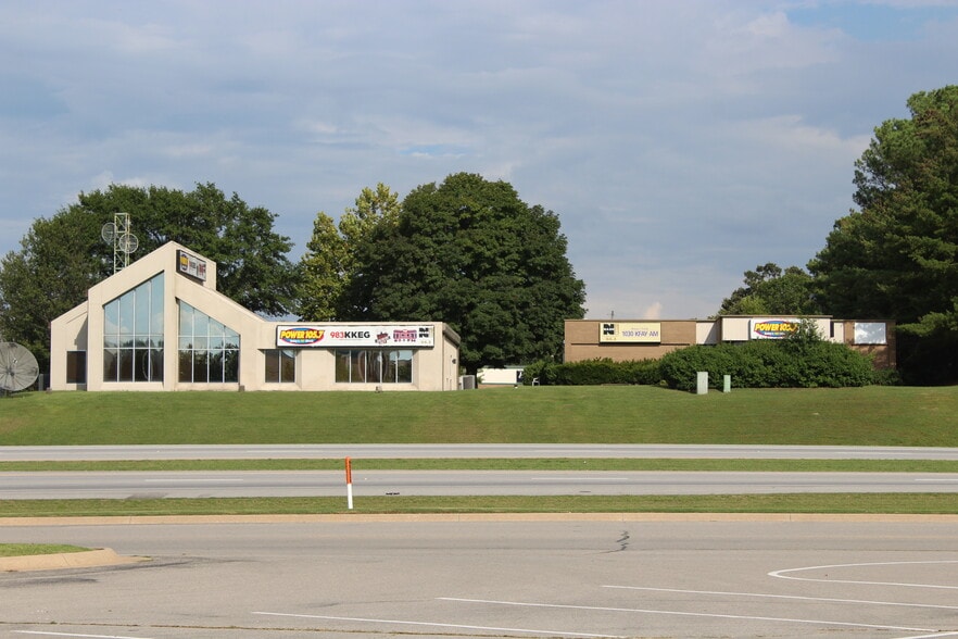 Primary Photo Of 4209 Frontage Rd, Fayetteville Office For Lease