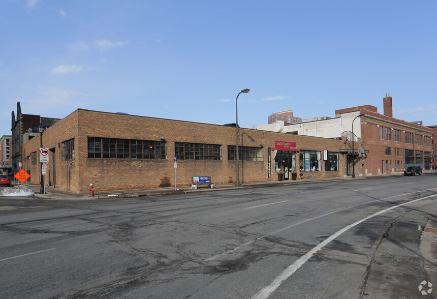 More Photos Of 1201 Harmon Pl, Minneapolis Office For Lease