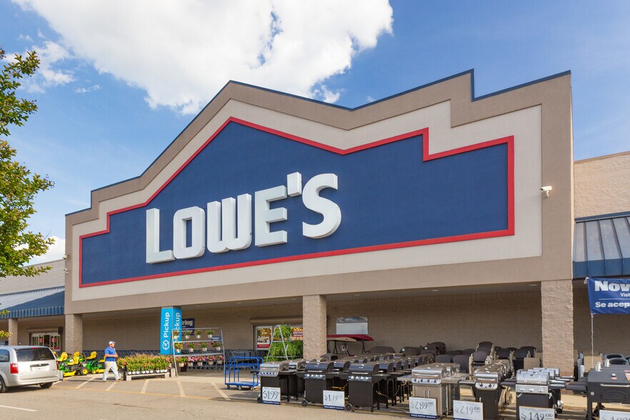 More Photos Of 955-1063 Bullsboro Dr, Newnan Unknown For Lease