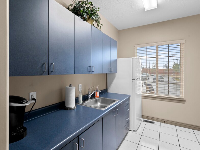 More Photos Of 1092 E South Union Ave, Midvale Office For Sale