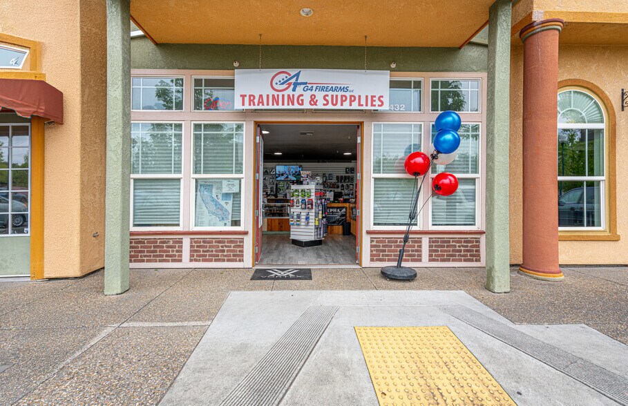 More Photos Of 9071 Windsor Rd, Windsor General Retail For Lease