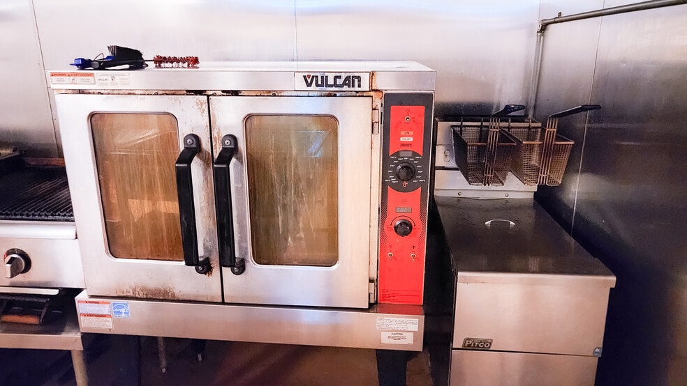 More Photos Of 66 Hawthorne Dr, Bedford Apartments For Lease