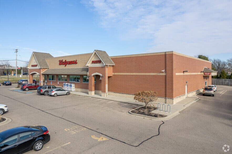 Primary Photo Of 6330 Cincinnati Dayton Rd, Liberty Township Drugstore For Sale