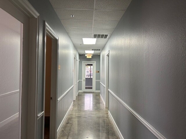 More Photos Of 4500-4506 Highway 6, Sugar Land Freestanding For Lease