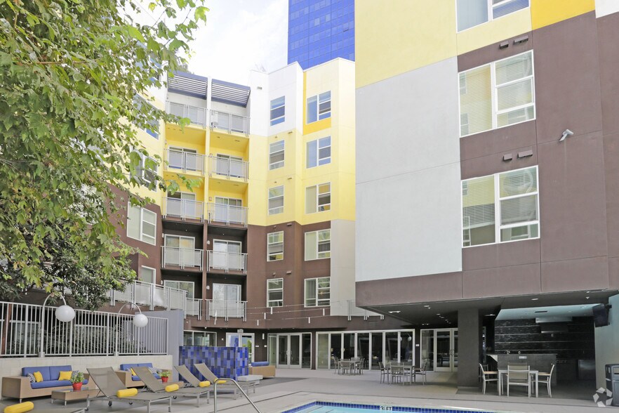 More Photos Of 1111 Wilshire Blvd, Los Angeles Apartments For Lease