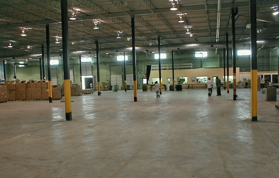 More Photos Of 648 Wilson St, Chester Warehouse For Lease