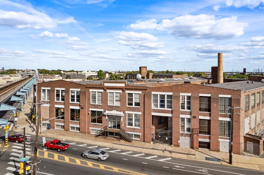 More Photos Of 3775 Kensington Ave, Philadelphia Light Distribution For Lease