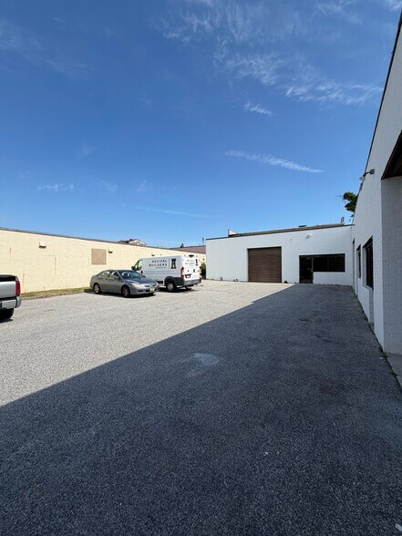 More Photos Of 1806 Virginia St, Annapolis Warehouse For Lease