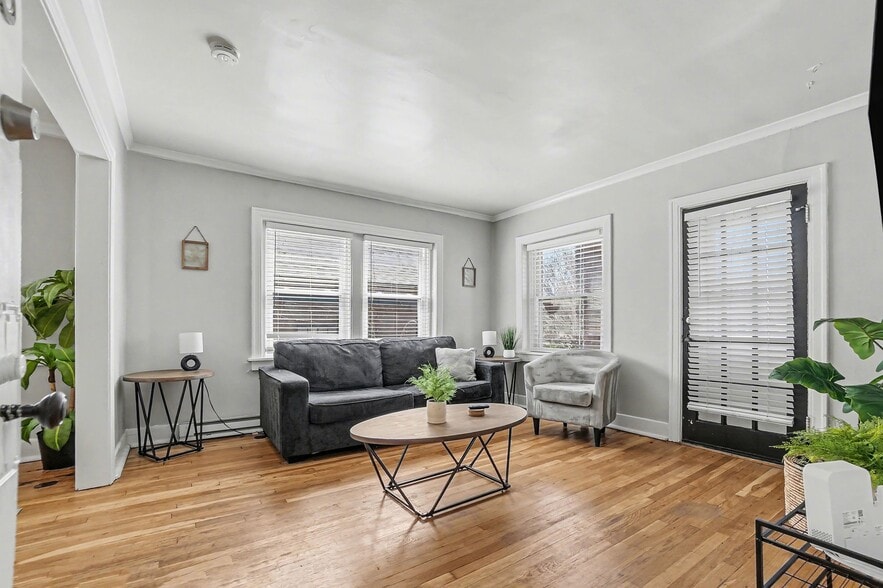 More Photos Of 4009-4015 Charlotte St, Kansas City Apartments For Sale