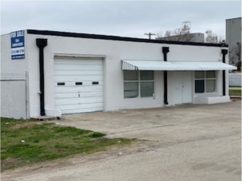 More Photos Of 115 Strickland Plz, Irving General Retail For Sale