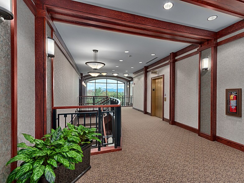 More Photos Of 1200 Ridgefield Blvd, Asheville Office For Lease